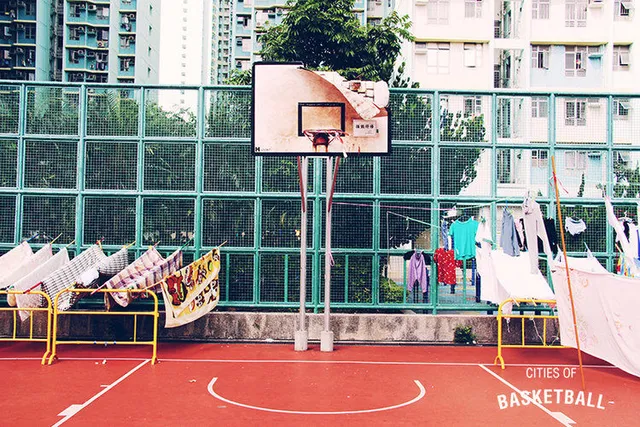 アートなバスケットコート　香港