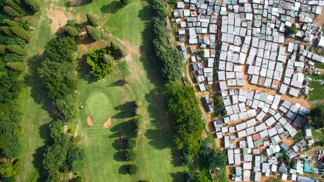 上空から見える 暮らしの格差　アフリカ