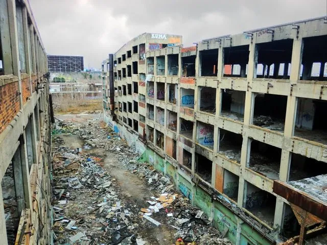 アメリカ・デトロイト　廃墟ビル