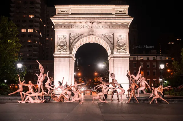 「Dancers After Dark」ワシントンスクエアパーク